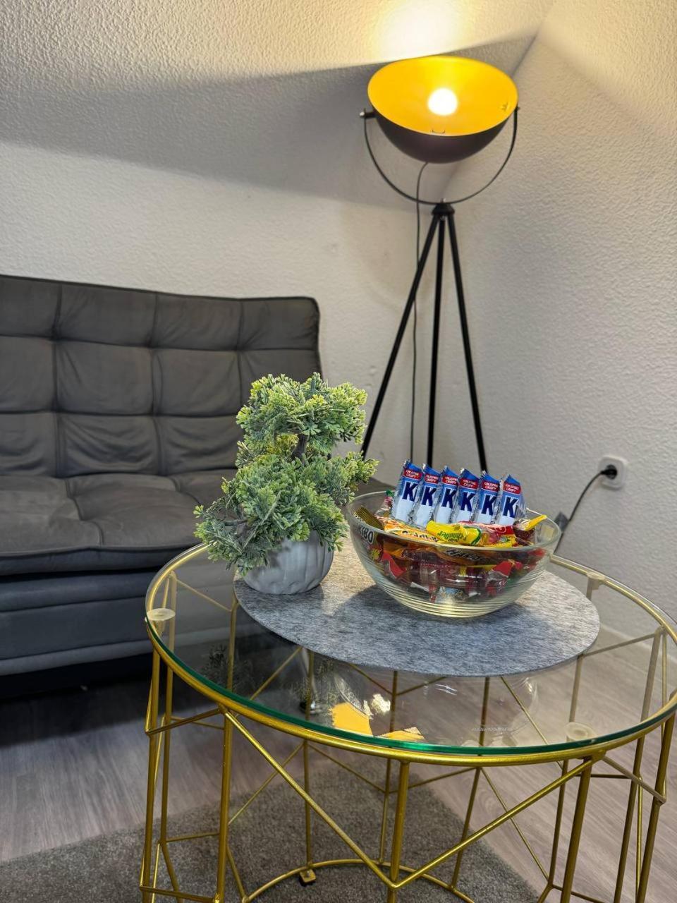 Ama Home Apartment In Hiddenhausen - Wlan, Smart-Tv - Nahe A30 & A2 - Nur 10 Min Von Herford Bagian luar foto
