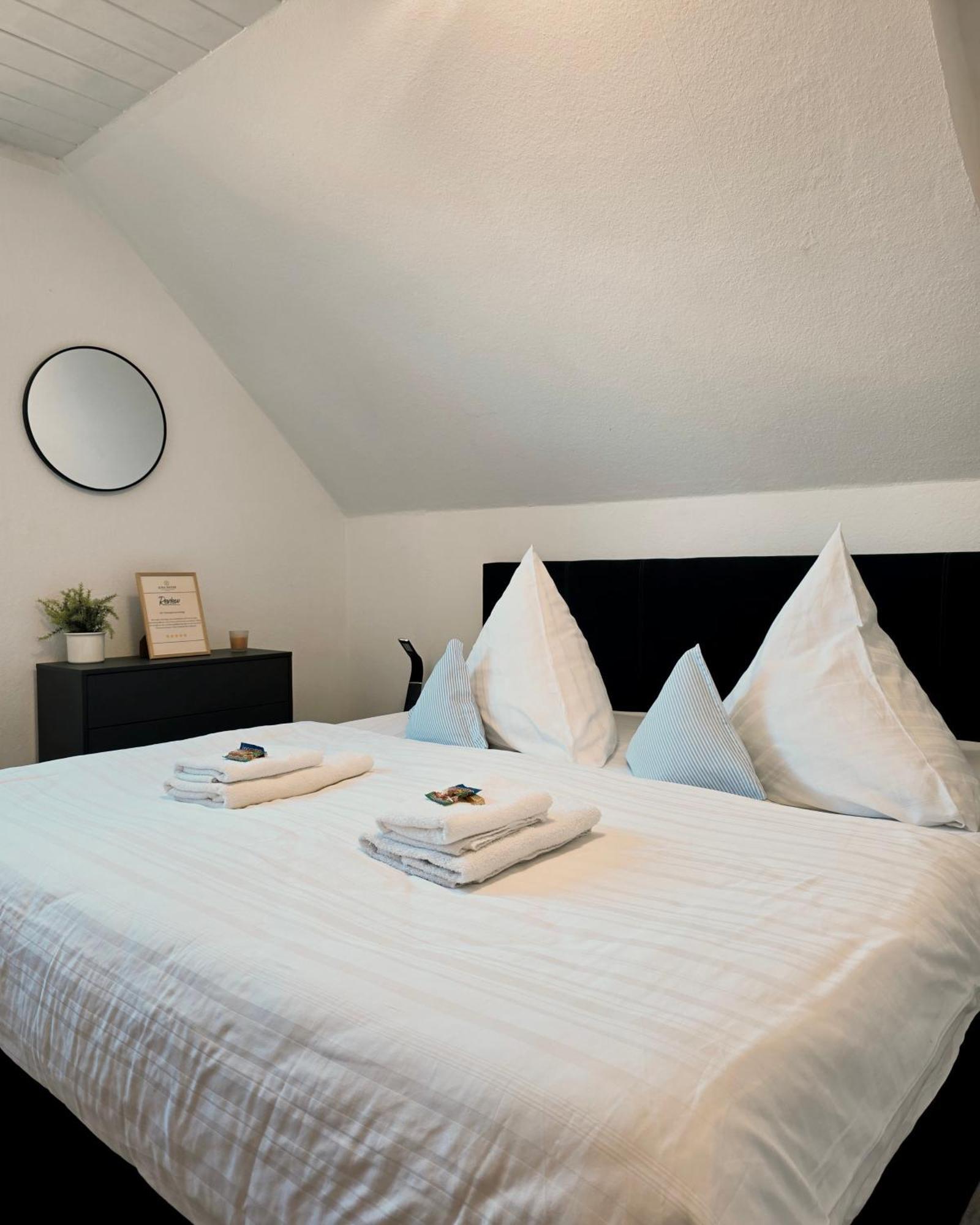 Ama Home Apartment In Hiddenhausen - Wlan, Smart-Tv - Nahe A30 & A2 - Nur 10 Min Von Herford Bagian luar foto